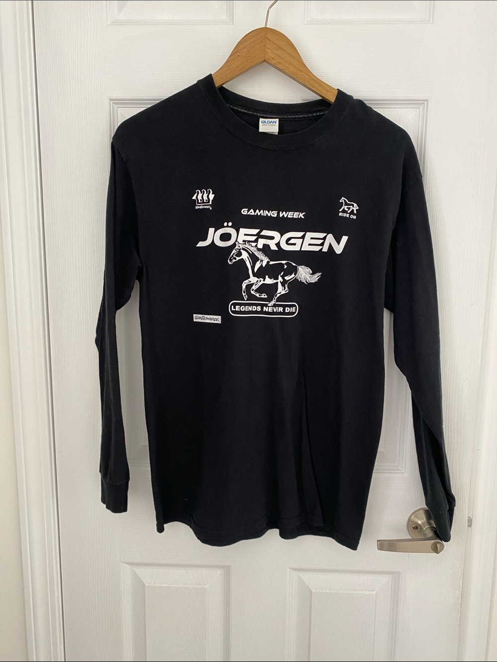 Minecraft PewDiePie Black Graphic Long-Sleeve Joergen Tee Size M
